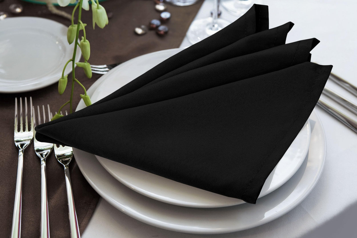 Utopia Home [24 Pack, Black] Cloth Napkins 17x17 Inches, 100% Polyester Dinner Napkins with Hemmed Edges, Washable Napkins Ideal for Parties, Weddings and Dinners